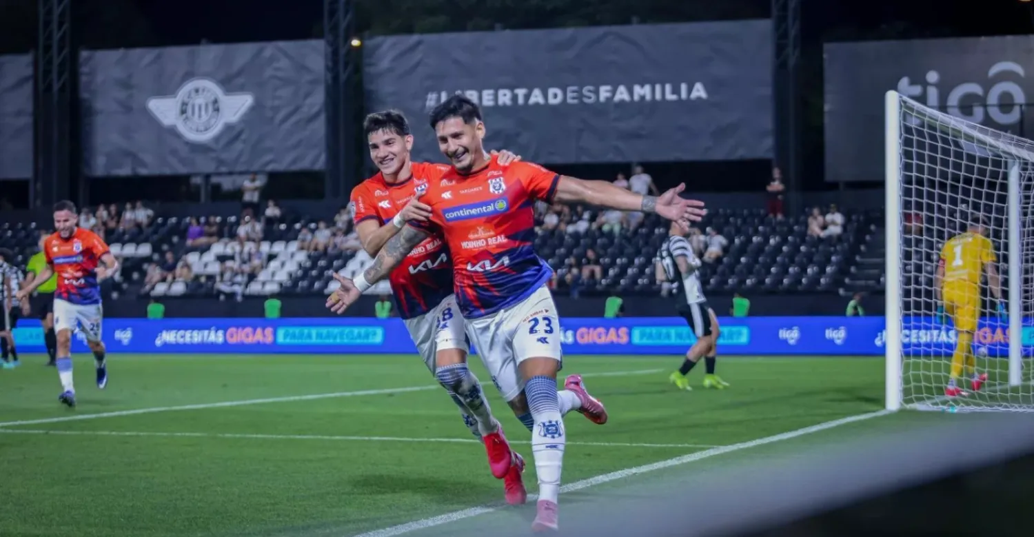 El Gallo Norteño festeja en el epílogo y derrota a Libertad