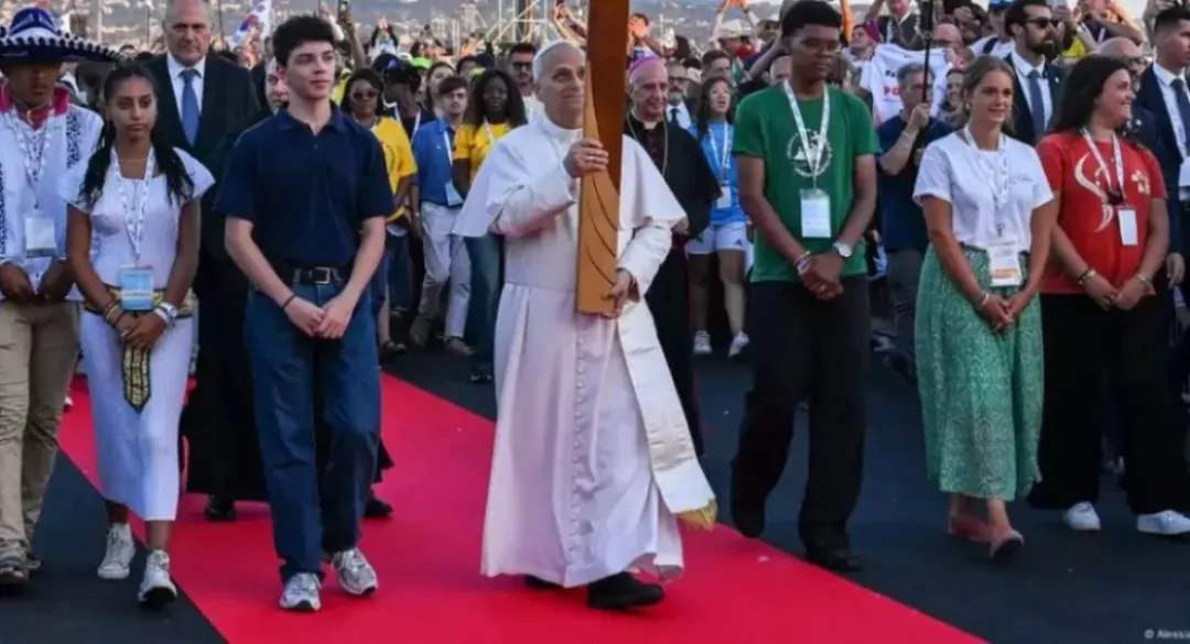Papa León XIV clausura el Jubileo ante un millón de jóvenes