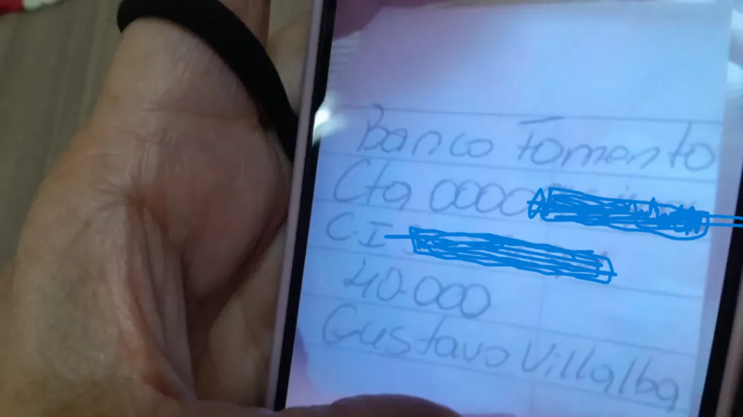 Denuncian retención de libreta escolar y cobro indebido por Mención de Honor en Escuela María Auxiliadora