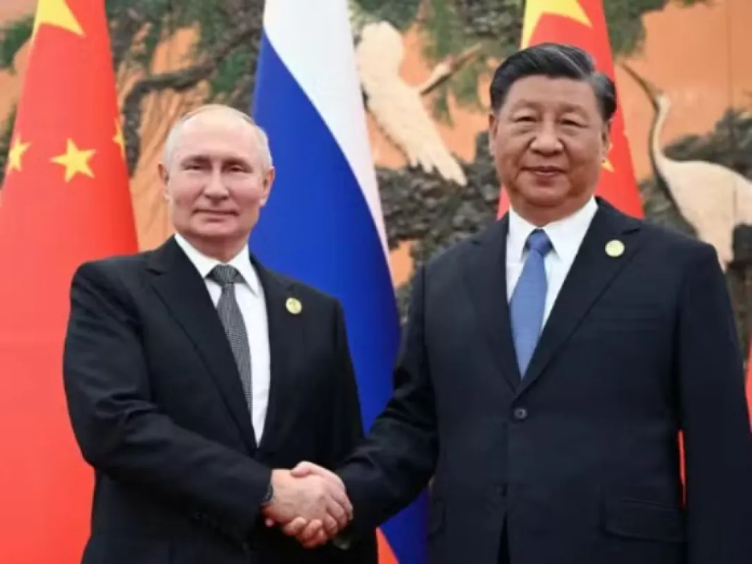 Putin busca apoyo en China en medio de presiones de Trump y consolida su alianza con Xi Jinping