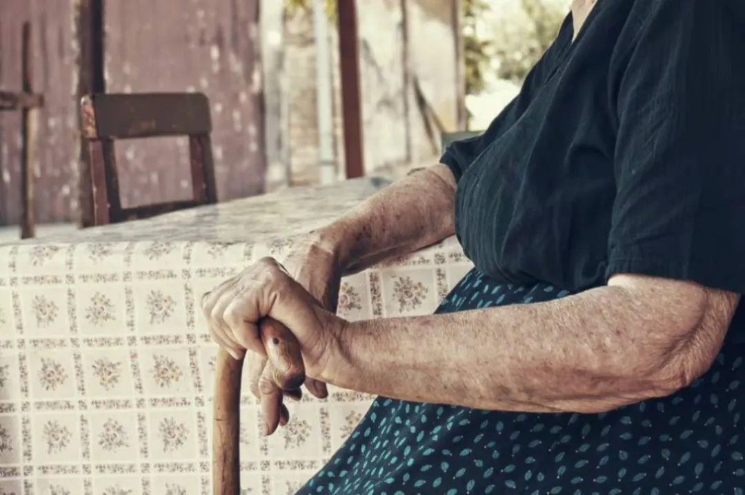 Un hombre intentó abusar de una abuela de 89 años en Carapeguá