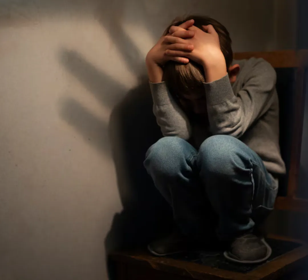 Irritabilidad, dolor físico y bajo rendimiento: señales de depresión en niños y adolescentes