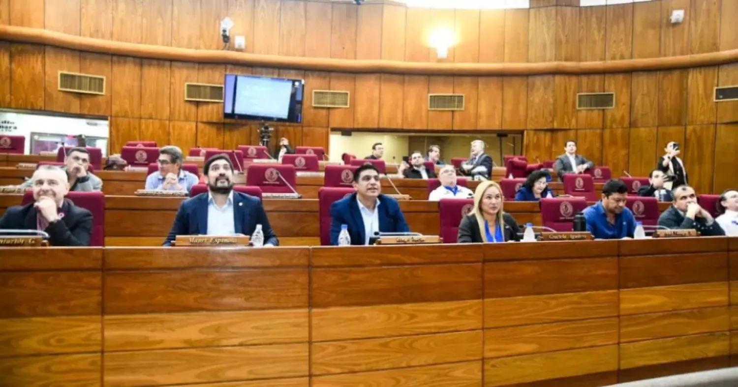 Diputados aprueban declaración de repudio a la represión policial contra manifestantes