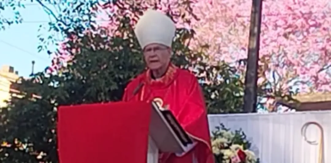 Monseñor Robledo denuncia el nepotismo durante la homilía por San Lorenzo