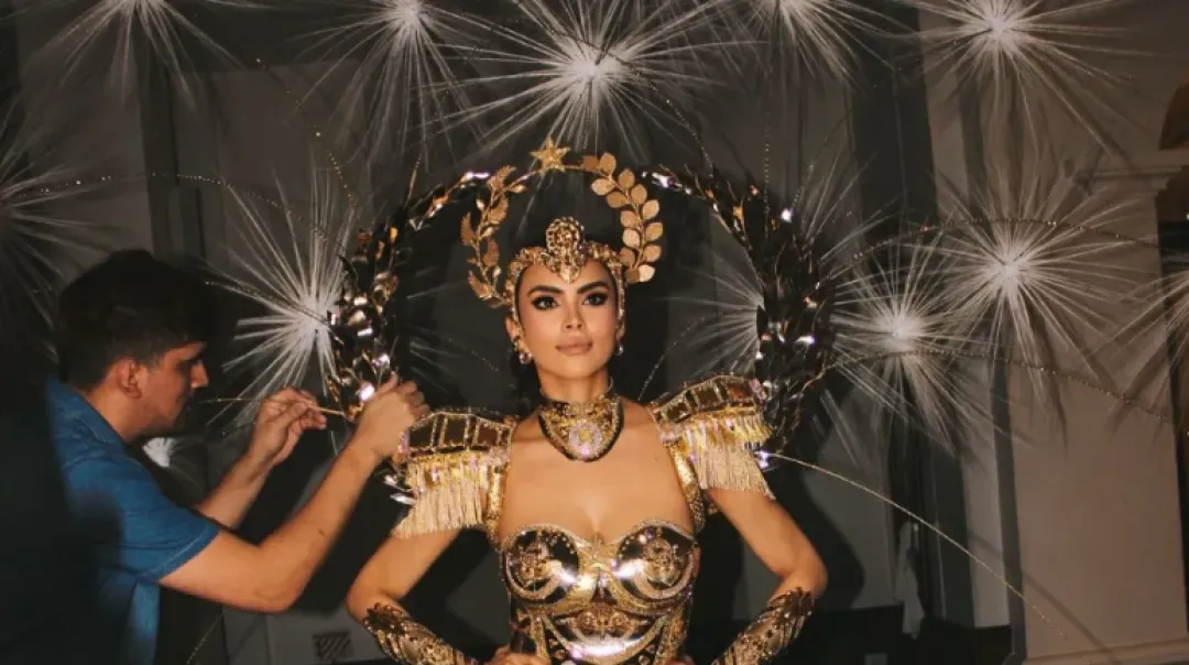 Naomi Méndez rinde tributo a Las Residentas en preliminar de Miss Universo