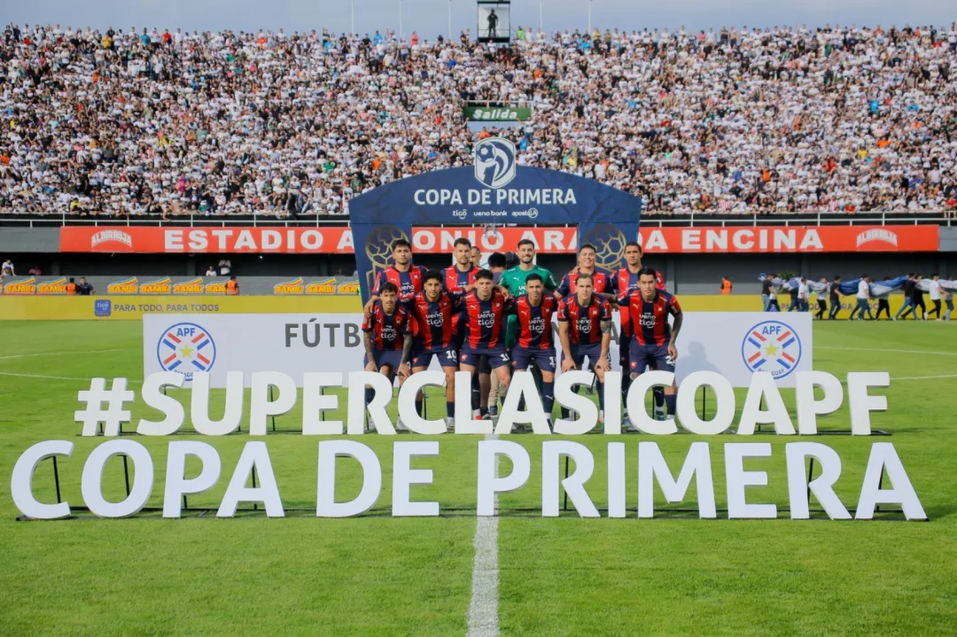 Cerro Porteño gana a lo ciclón y se queda con el clásico