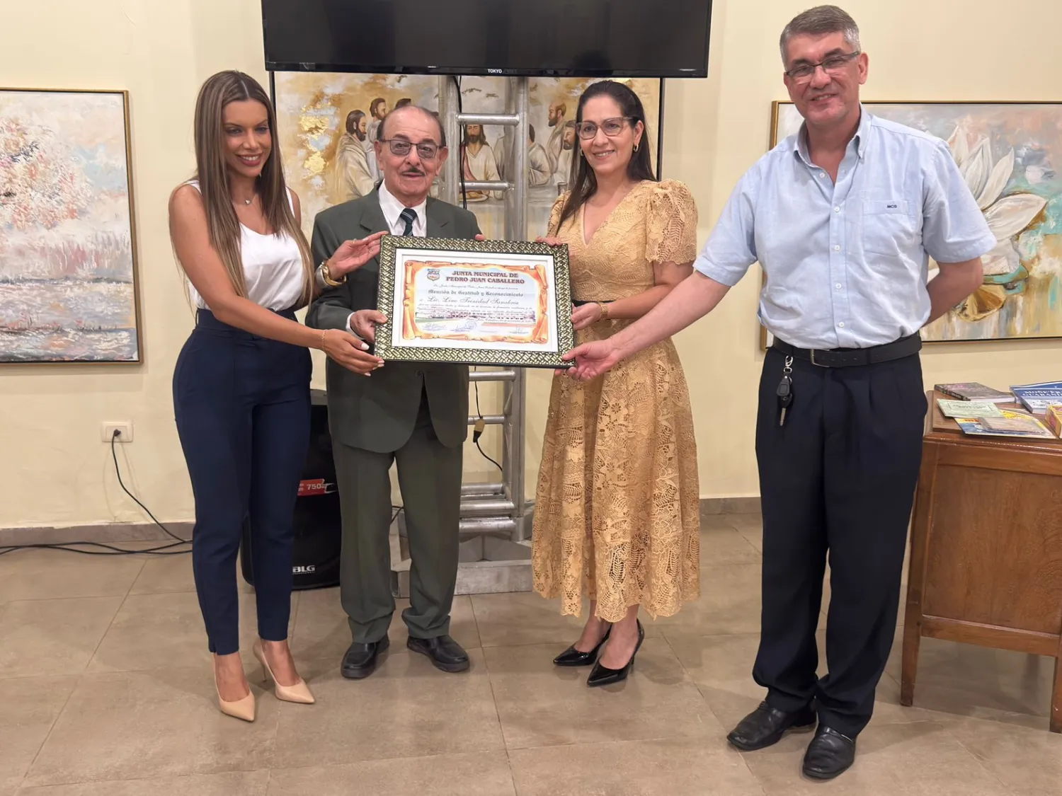 Comuna homenajea a genuino docente de la lengua guaraní en el marco de los festejos de aniversario de la ciudad