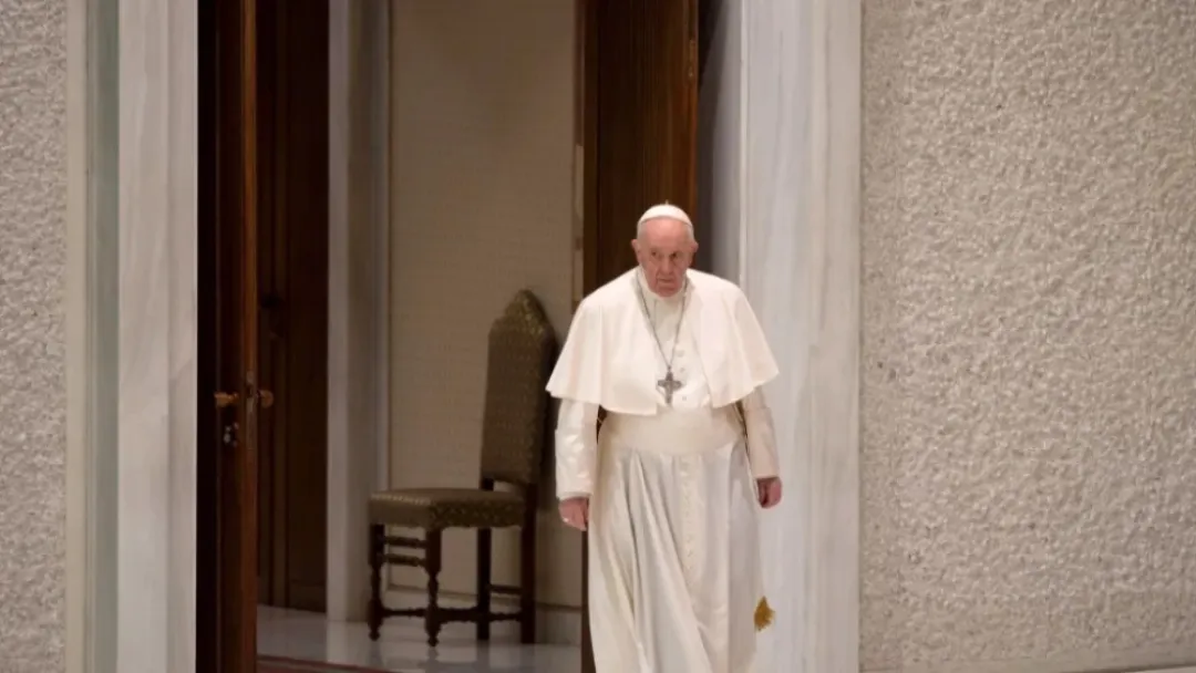 Médico que trató al Papa: “Tuvimos que elegir entre dejarlo ir o probar con todo”