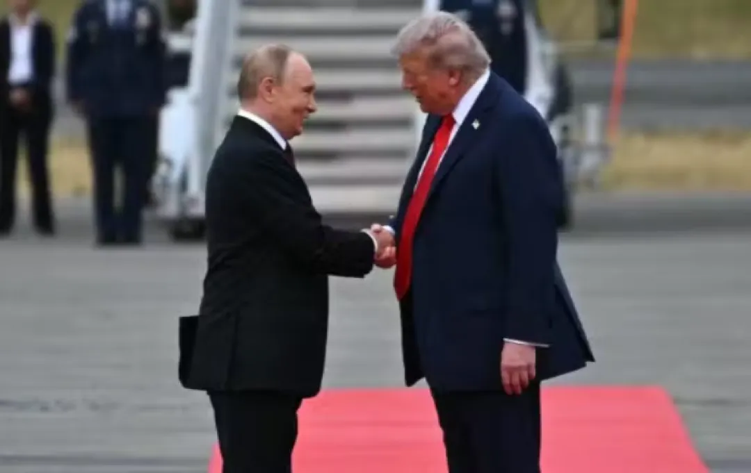 El mundo está pendiente de lo que resuelvan, Donald Trump y Vladímir Putin
