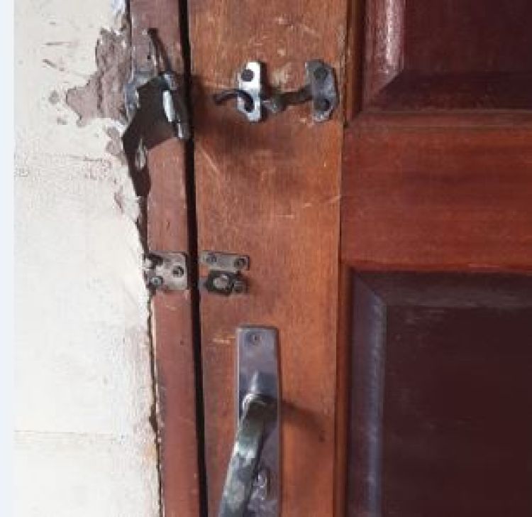Vandalismo en el predio de la escuela y colegio Florencio Acevedo