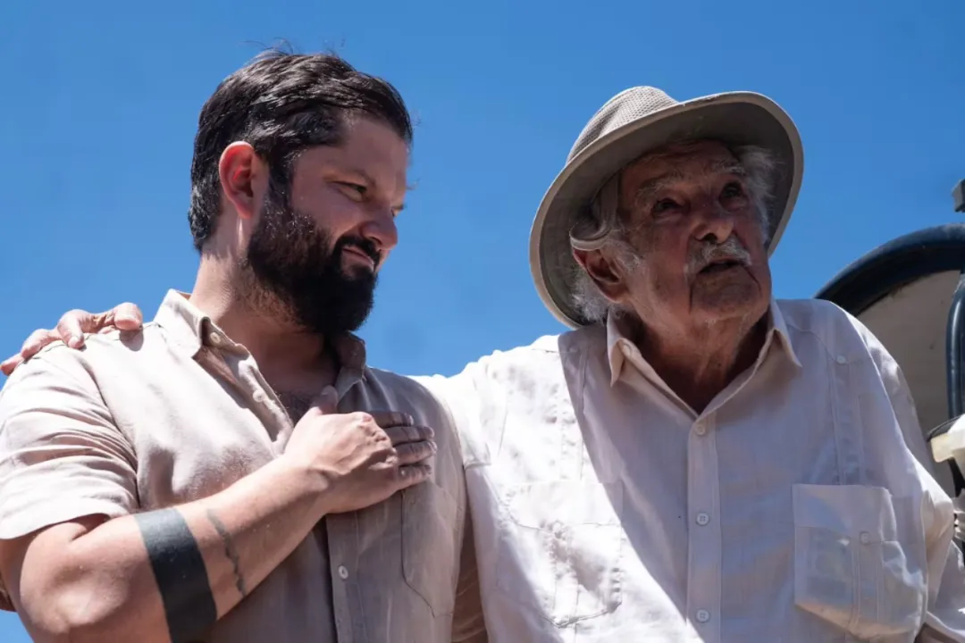 “En Venezuela se robaron la elección”, dijo Boric en visita a Mujica