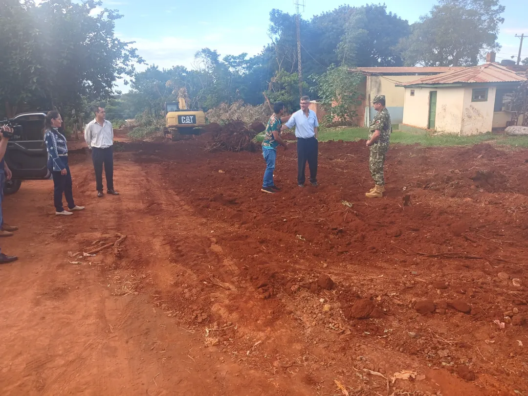 Intendente municipal  y comitiva recorren nuevas obras de empedrados