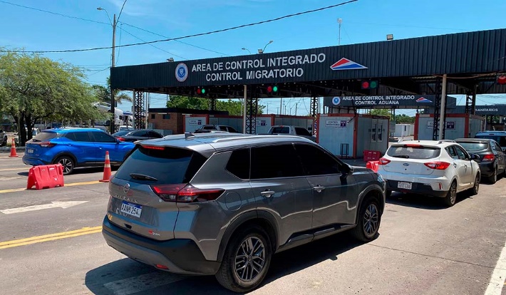 Migraciones aplica plan de contingencia ante gran flujo de viajeros