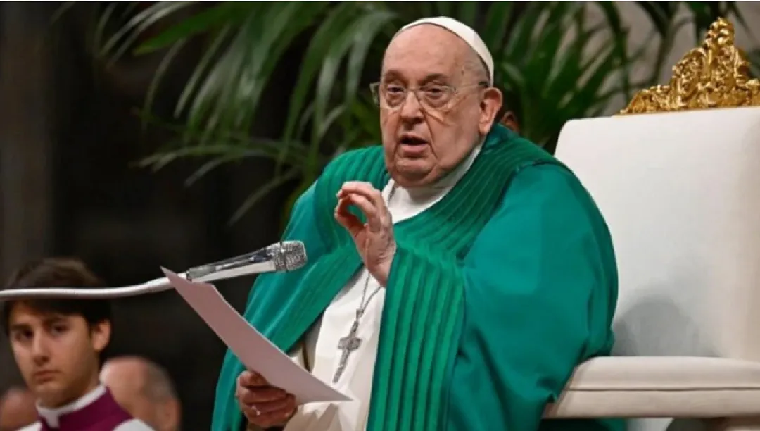 Papa Francisco una noche tranquila: Su salud sigue estable “dentro de un cuadro complicado”