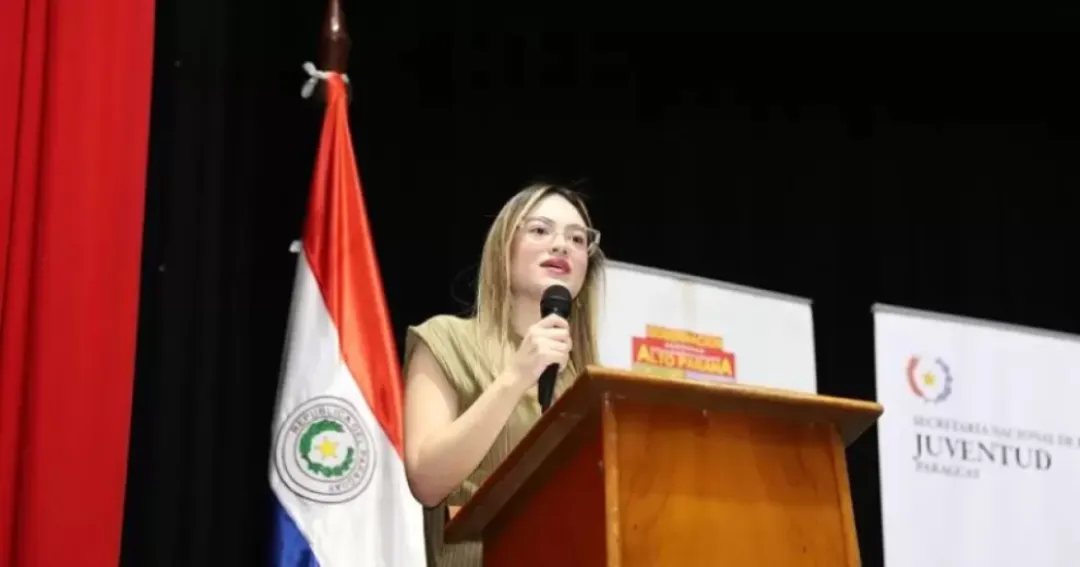 Ministra de la Juventud responde a críticas: "Tenemos que involucrarnos en política"