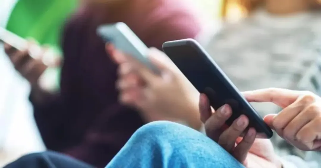 Experto advierte que pedófilos rastrean a menores en redes sociales