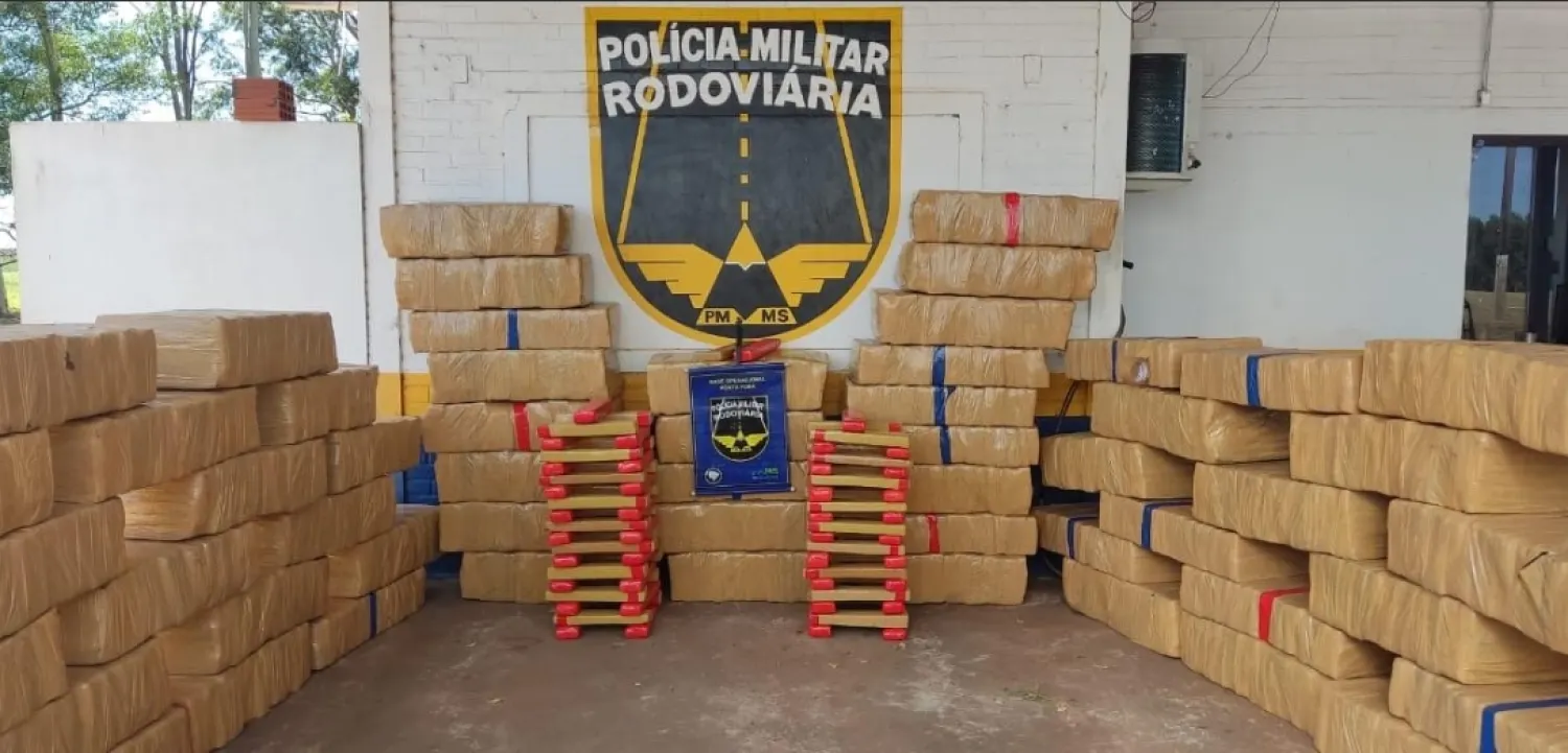 BPMRv incauta más de 2,5 toneladas de marihuana en un camión baul  en Ponta Porã