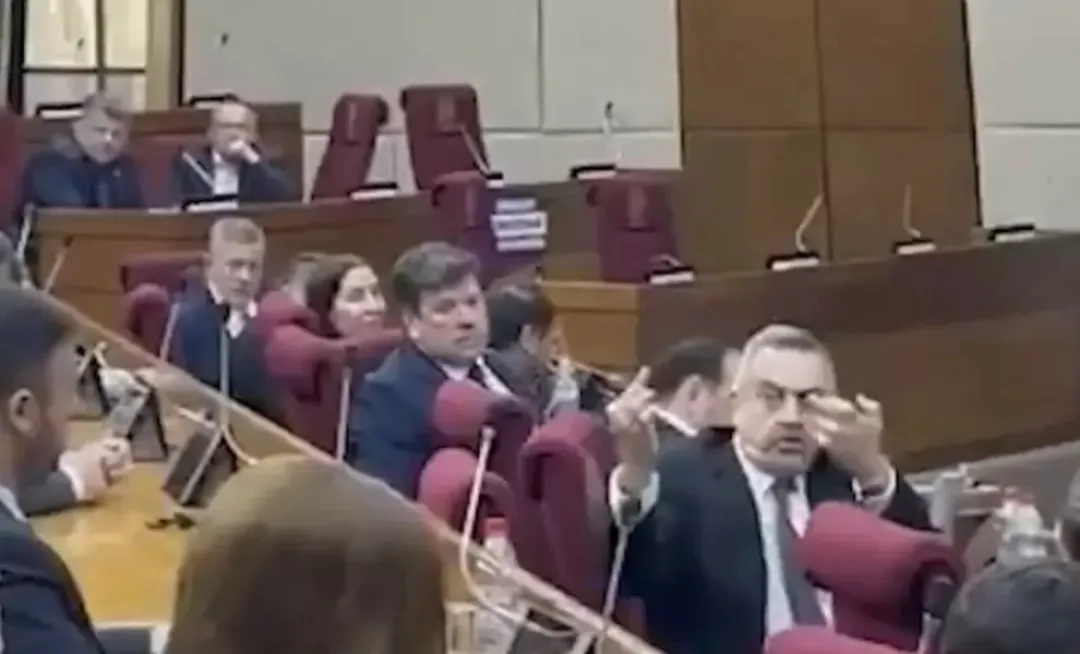 Diputado Jatar "Oso" Fernández rechaza idea de feriado si Paraguay clasifica al mundial