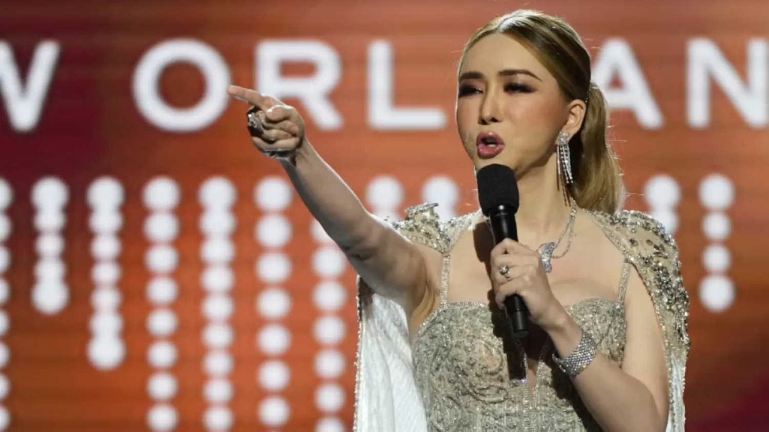 Ordenan arresto de copropietaria de Miss Universo por presunto fraude en Tailandia