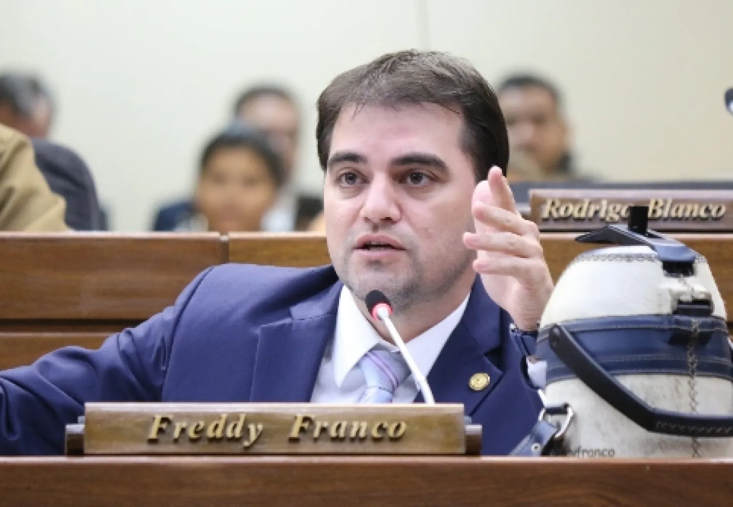 Otro grupo de Diputados se prepara para ir a China Continental, confirmó Freddy Franco
