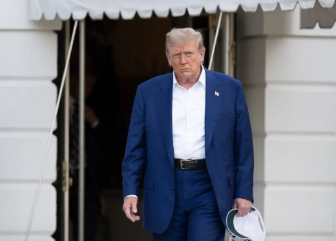 Trump critica tregua entre Irán e Israel mientras lo postulan al Nobel de Paz