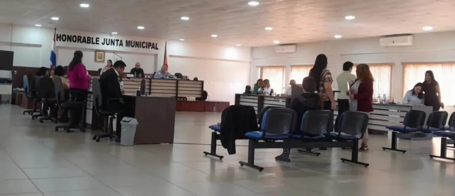 Confusión y quiebre de acuerdos desencadenan el levantamiento de sesión en la Junta Municipal