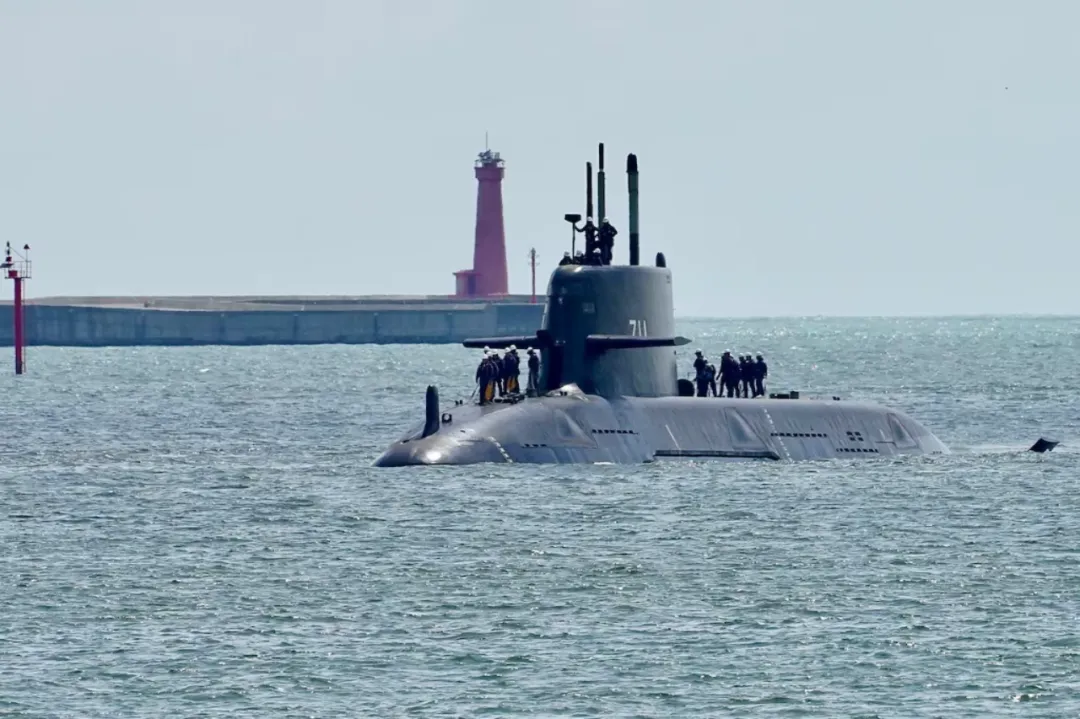 Taiwán inicia pruebas de su primer submarino