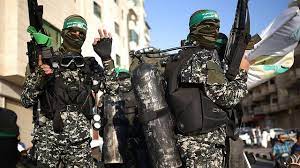 El número de israelíes capturados es "significativo", dicen las fuerzas de Israel, mientras Hamas advierte sobre los rehenes ahora repartidos por Gaza