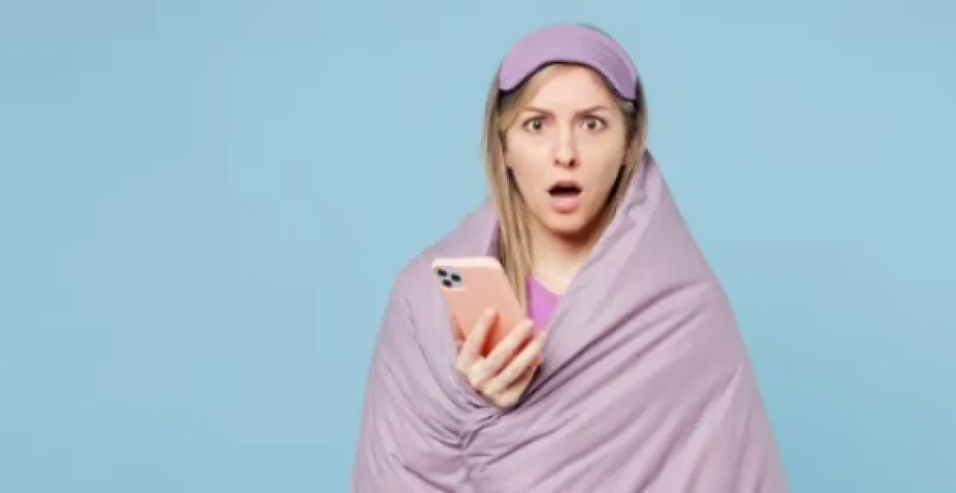 Despertar sin celular mejora tu bienestar mental