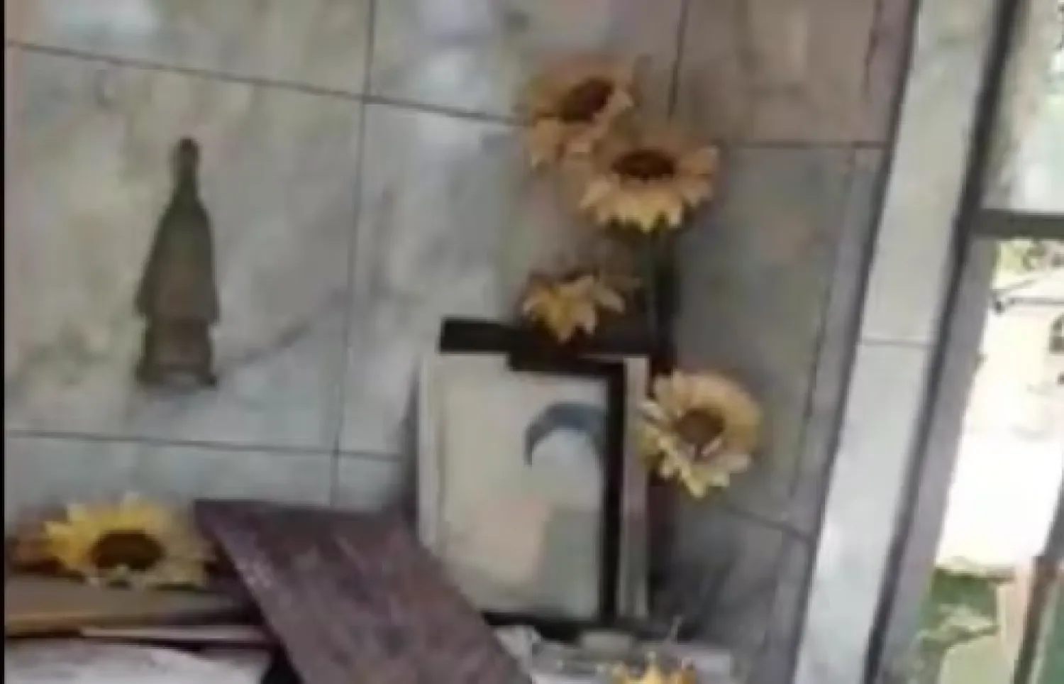 Supuestos adictos destrozaron un panteón de Zanja Pytá