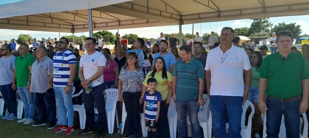 Con mucho brillo se inauguró el campeonato de escuelas de fútbol 2025