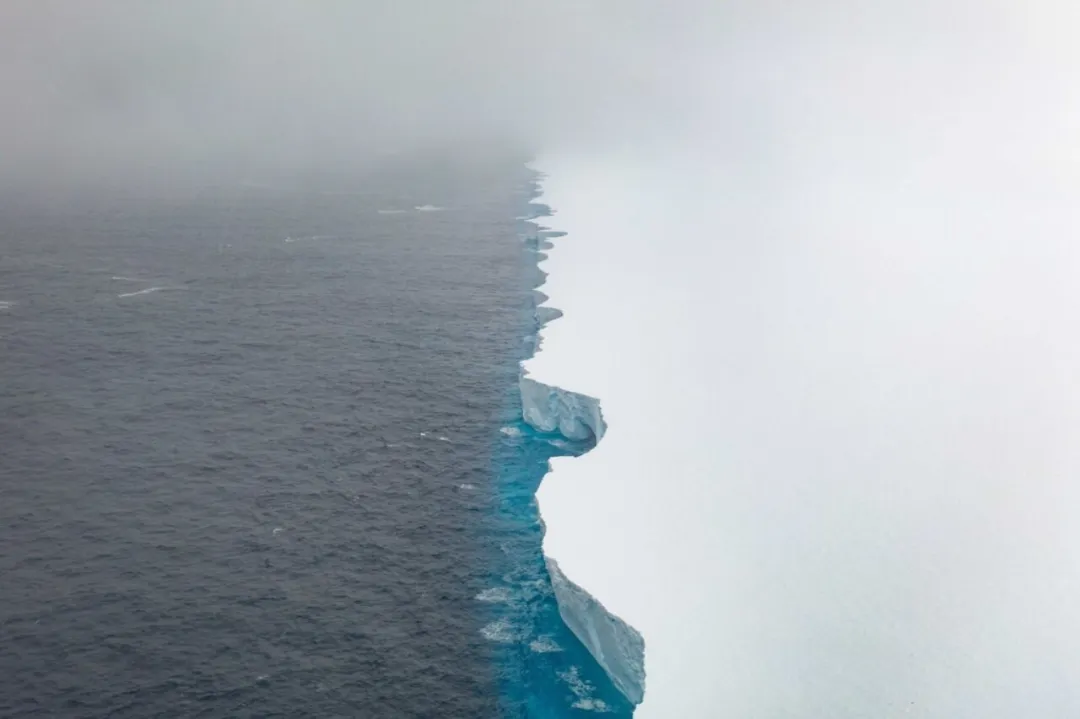 El iceberg más grande del mundo podría estrellarse contra isla británica