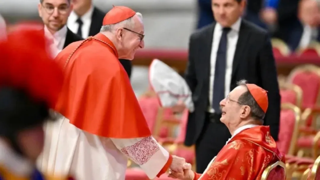 Un deseo de “suerte” al cardenal Parolin en la misa antes del cónclave suscita curiosidad