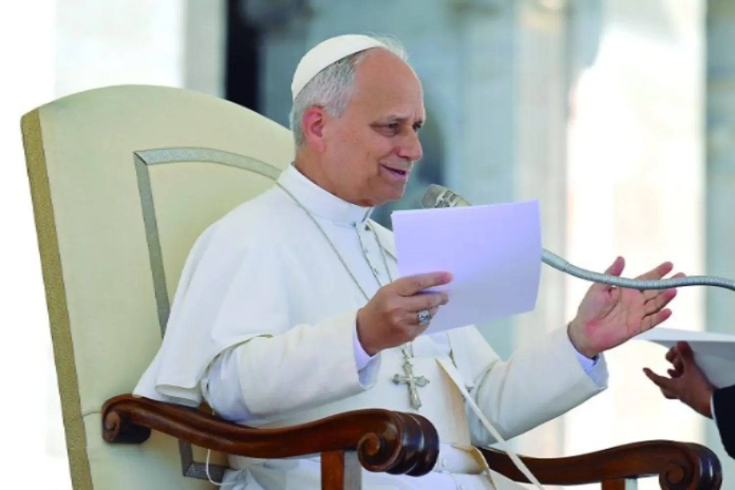 La voz firme del papa denuncia la avaricia y clama por justicia