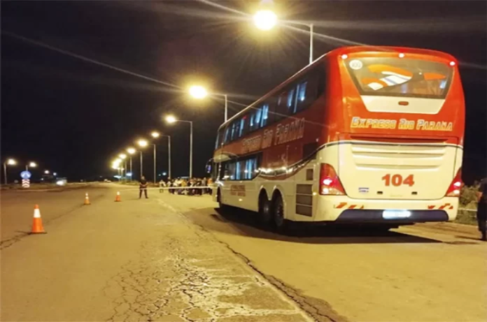Paraguayo muere tras ser alcanzado por disparo en la cabeza mientras viajaba en bus en Argentina