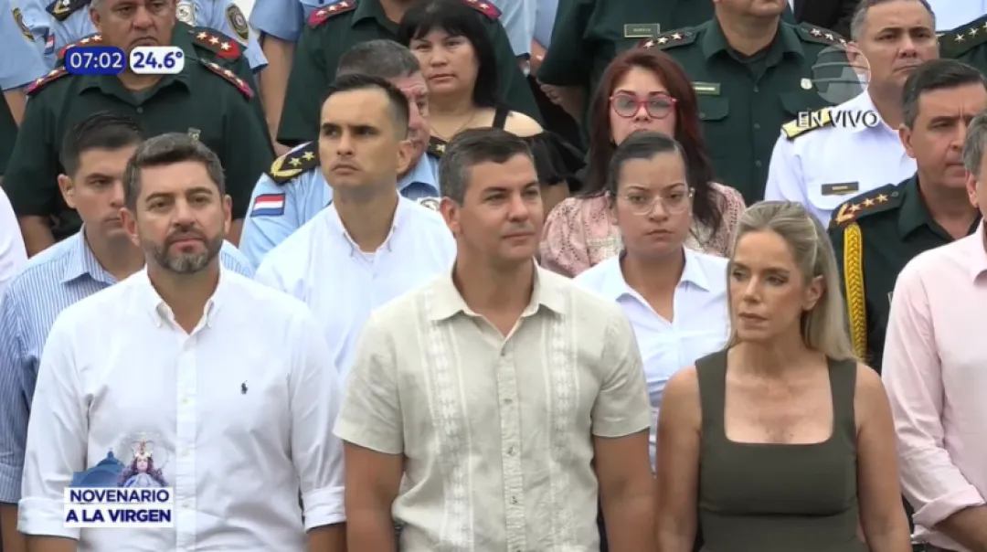 Santiago Peña adelanta su asistencia a novenario de Caacupé, sin tanta concurrencia de feligreses