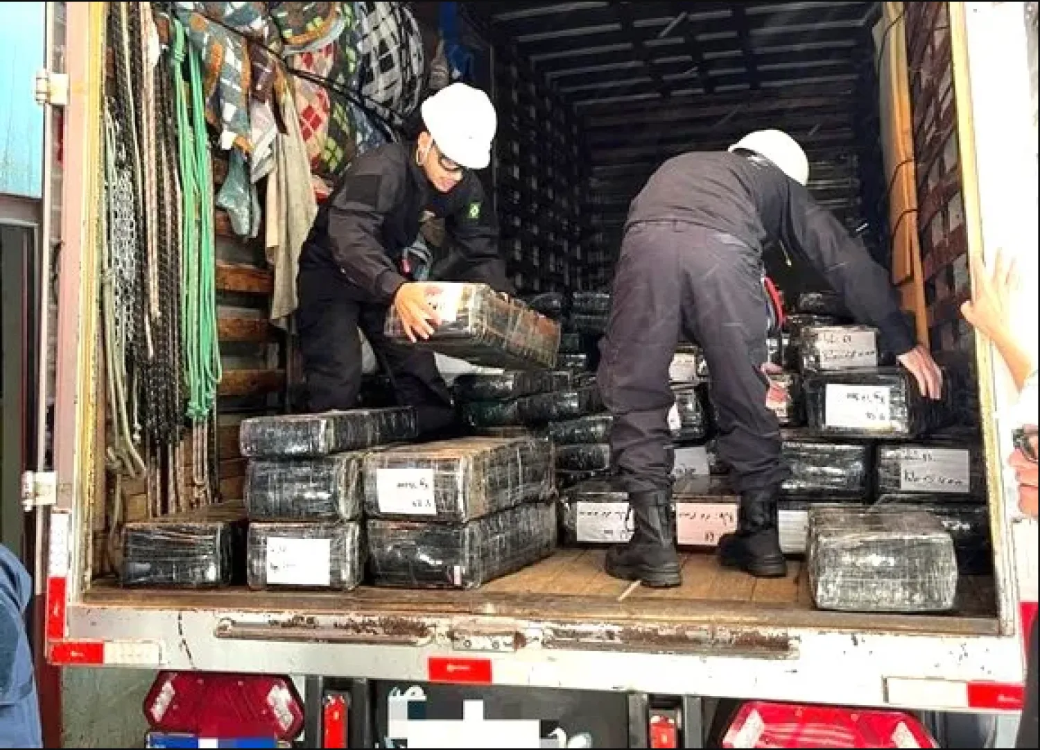 Policía Federal incinera cuatro toneladas de droga en MS