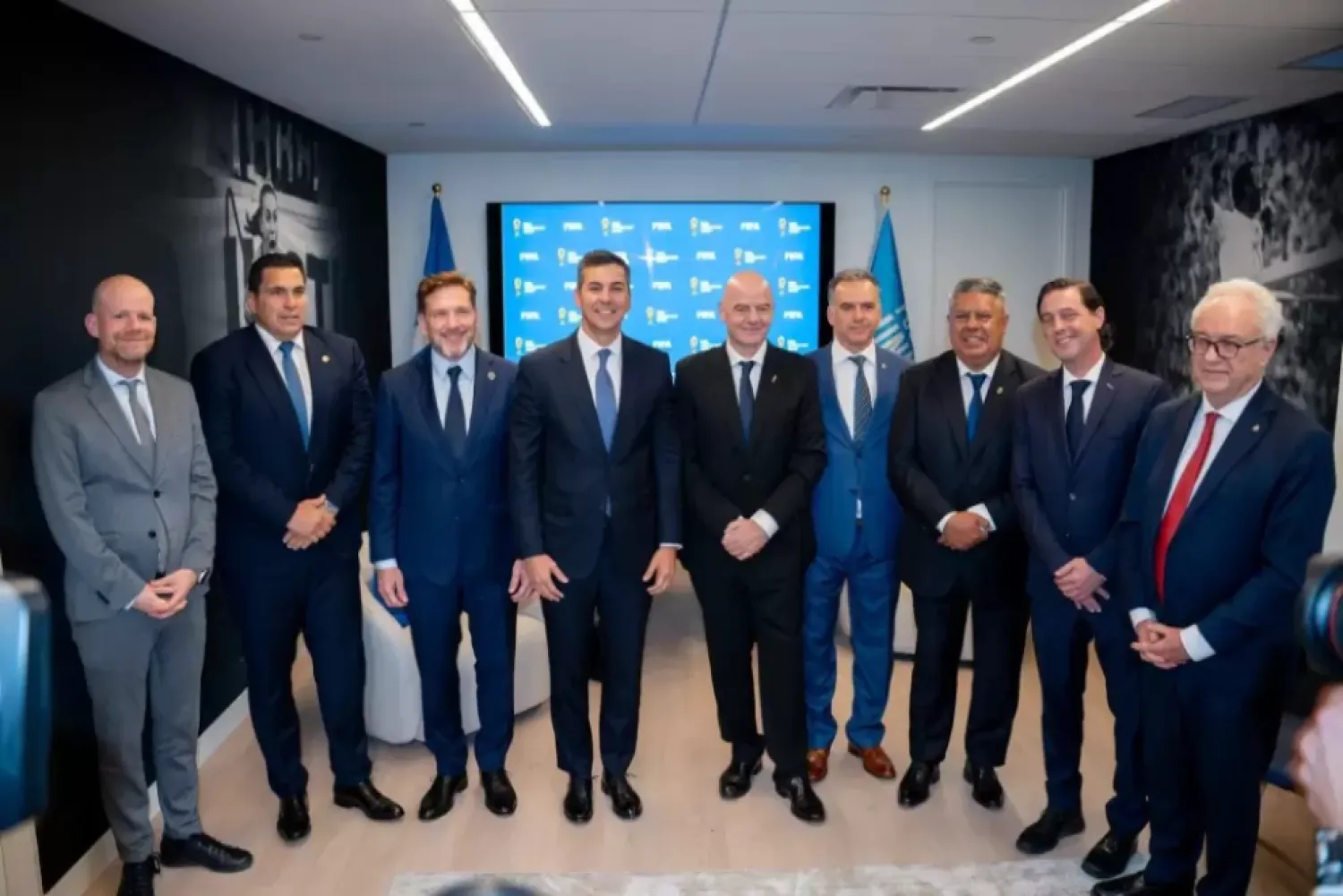 Conmebol oficializa propuesta a la FIFA de un Mundial 2030 con 64 selecciones