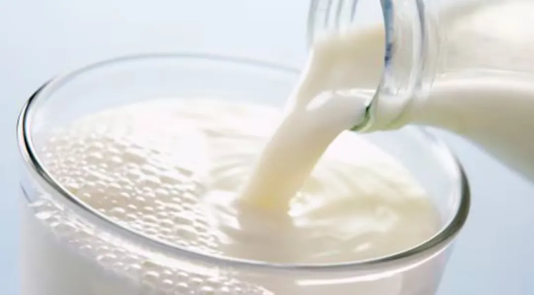 Primero el huevo y ahora la leche: precio subiría entre 3% y 5%