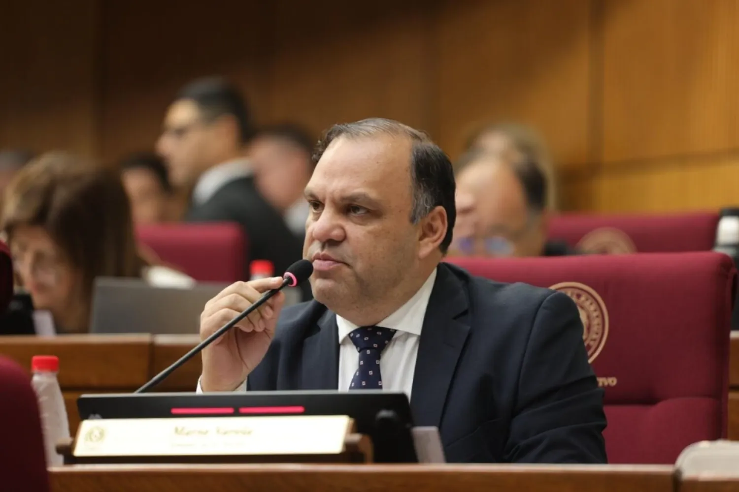 Senador cuestiona al ministro Enrique Riera: “Me parece que estamos atrasados”