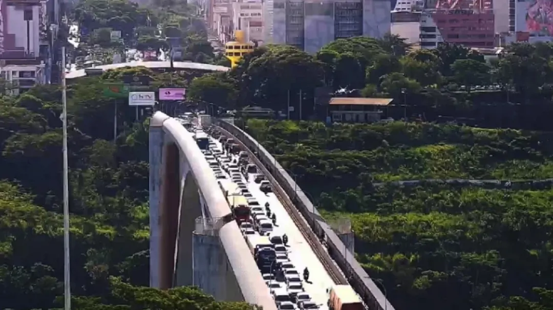 Comerciante molesto por incautación ataca a tiros en el Puente de la Amistad