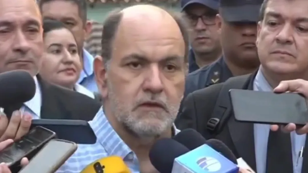 Forense explica posibles motivos por los cuales Lalo Gomes estuvo en cuclillas cuando fue baleado