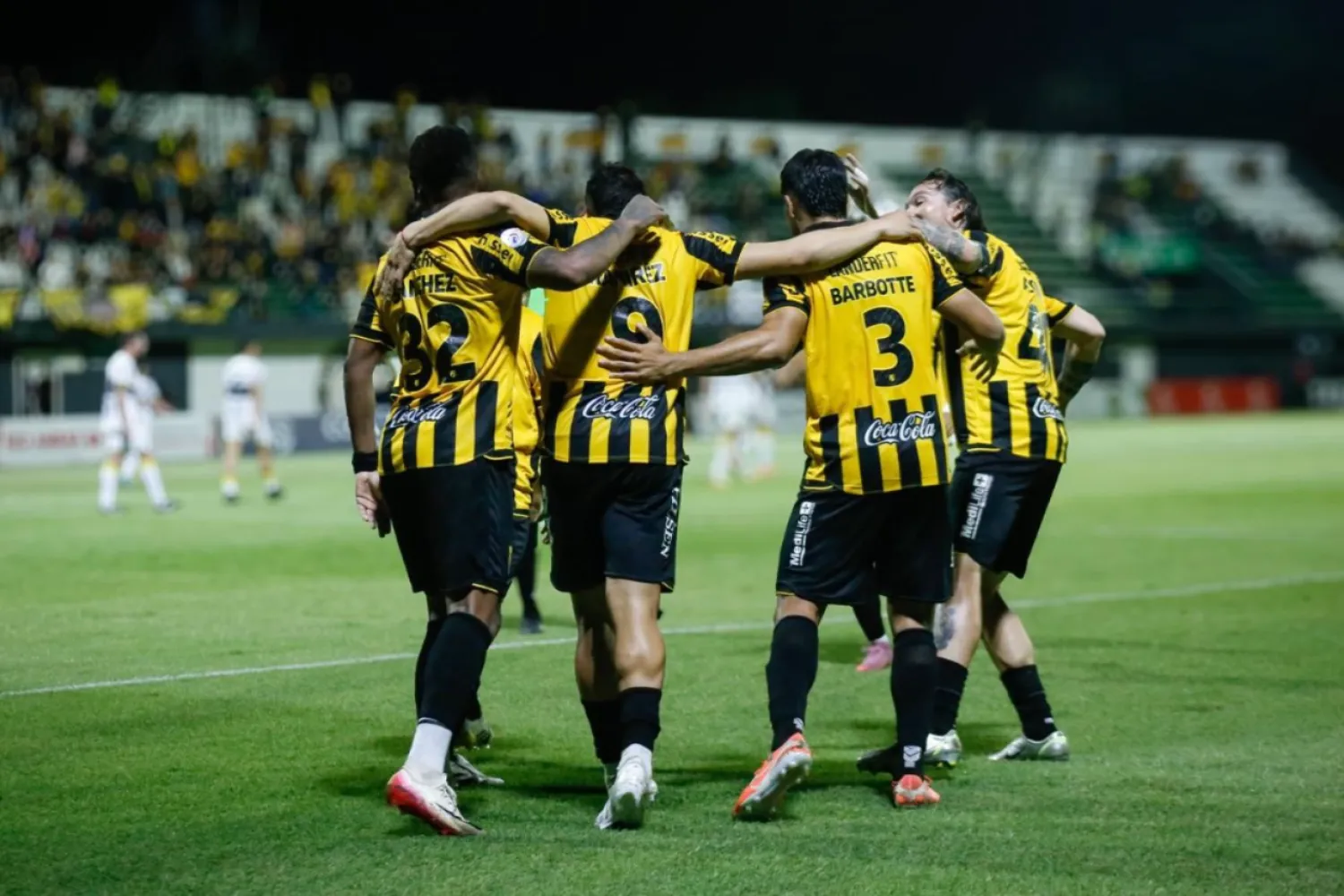 Guaraní derrota a Libertad y es único puntero del Clausura