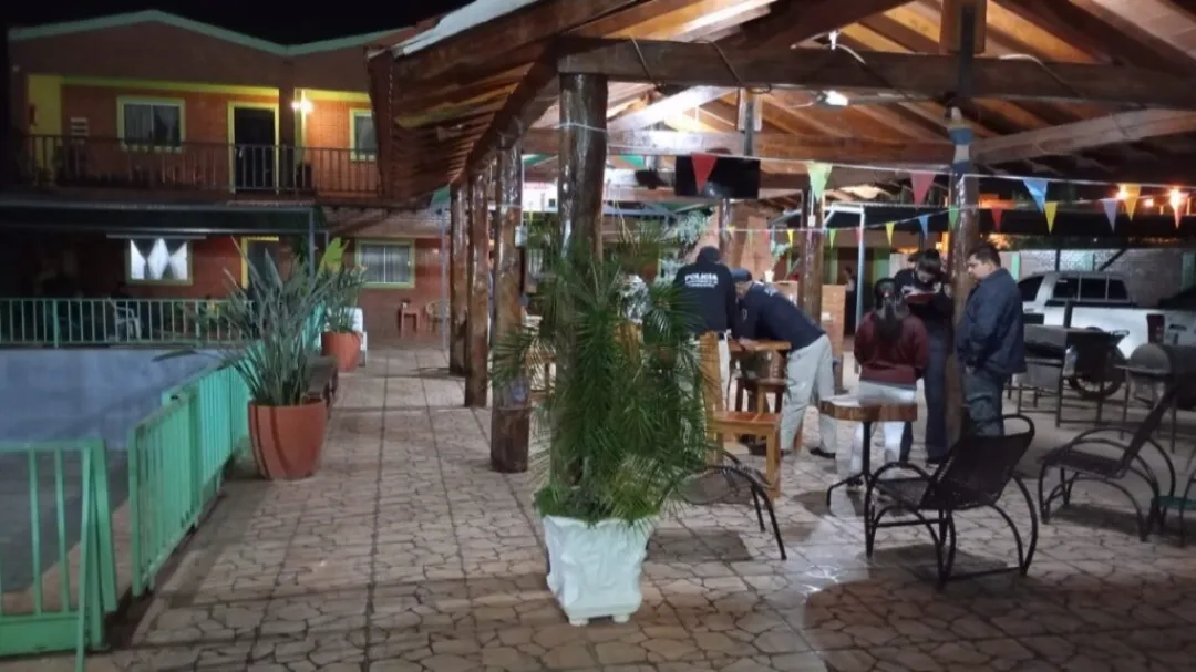 Violento asalto en hotel de Concepción: víctima fue golpeada y los autores quemaron el vehículo utilizado