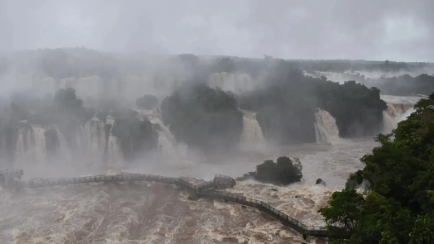 Gobierno argentino permite eventos de hasta 60 personas en área de Cataratas del Yguazú
