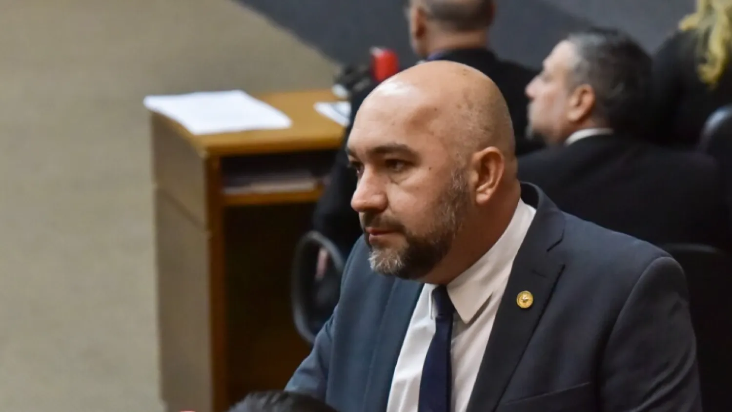 Orlando Arévalo ocultó a Contraloría inmuebles, rodados, acciones, ganados y ahorros, según informe