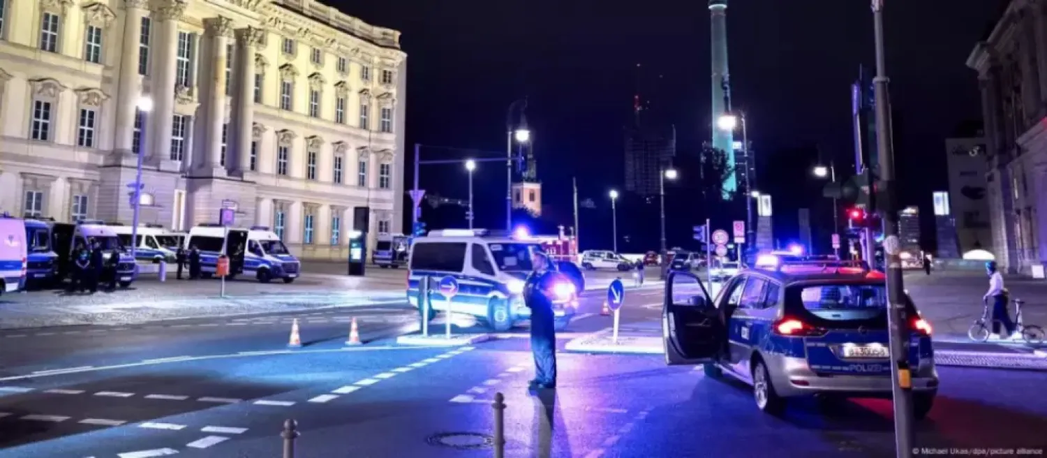 Evacuación en Berlín por bomba de la Segunda Guerra Mundial