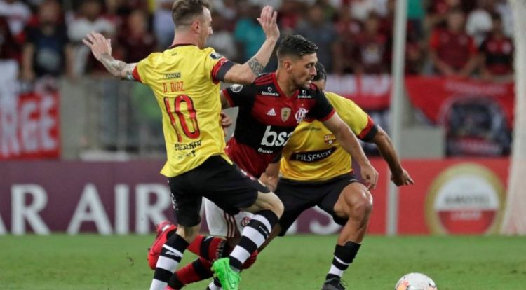 Sin Arrascaeta y Filipe Luís, Flamengo empieza la pelea por la final ante Barcelona