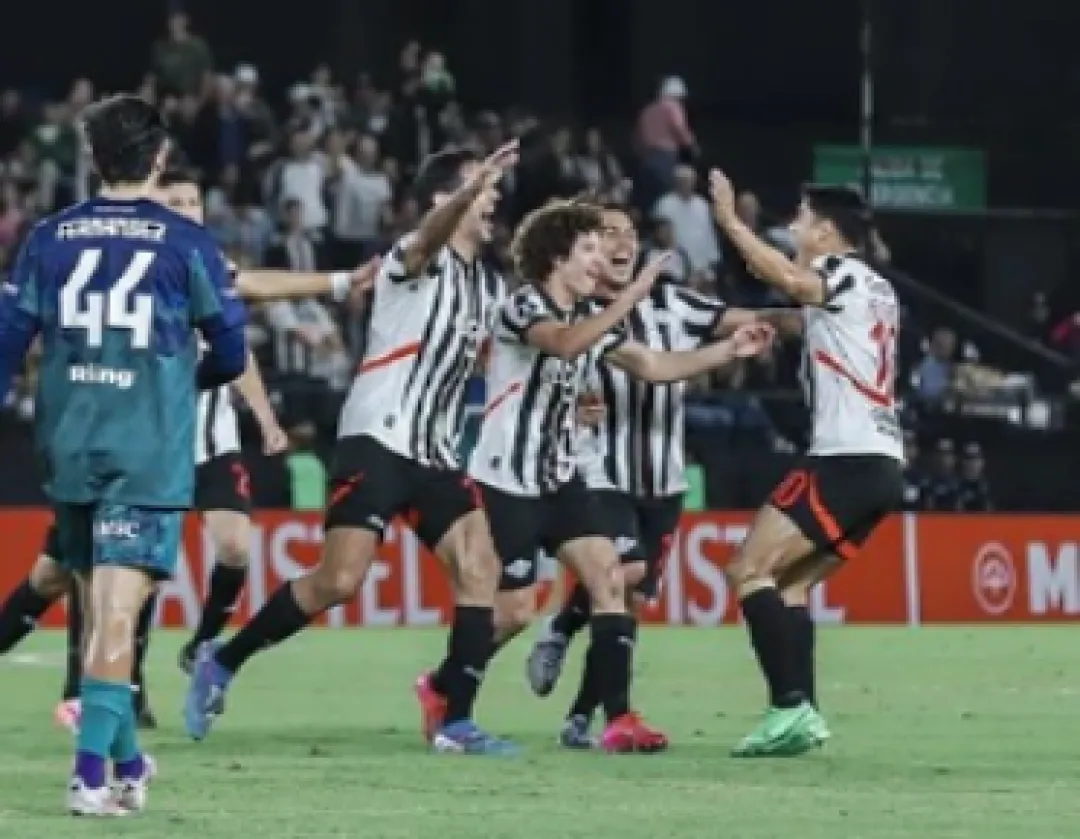 Por la Libertadores el gumarelo gana en casa