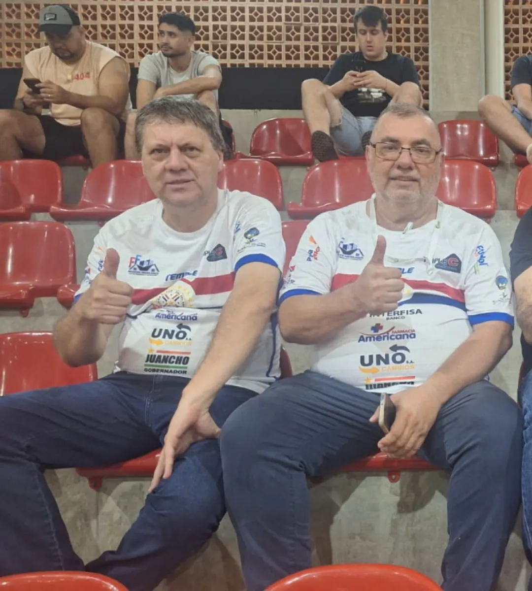 Flamantes funcionarios públicos apoyando a nuestra querida seleccion de Amambay